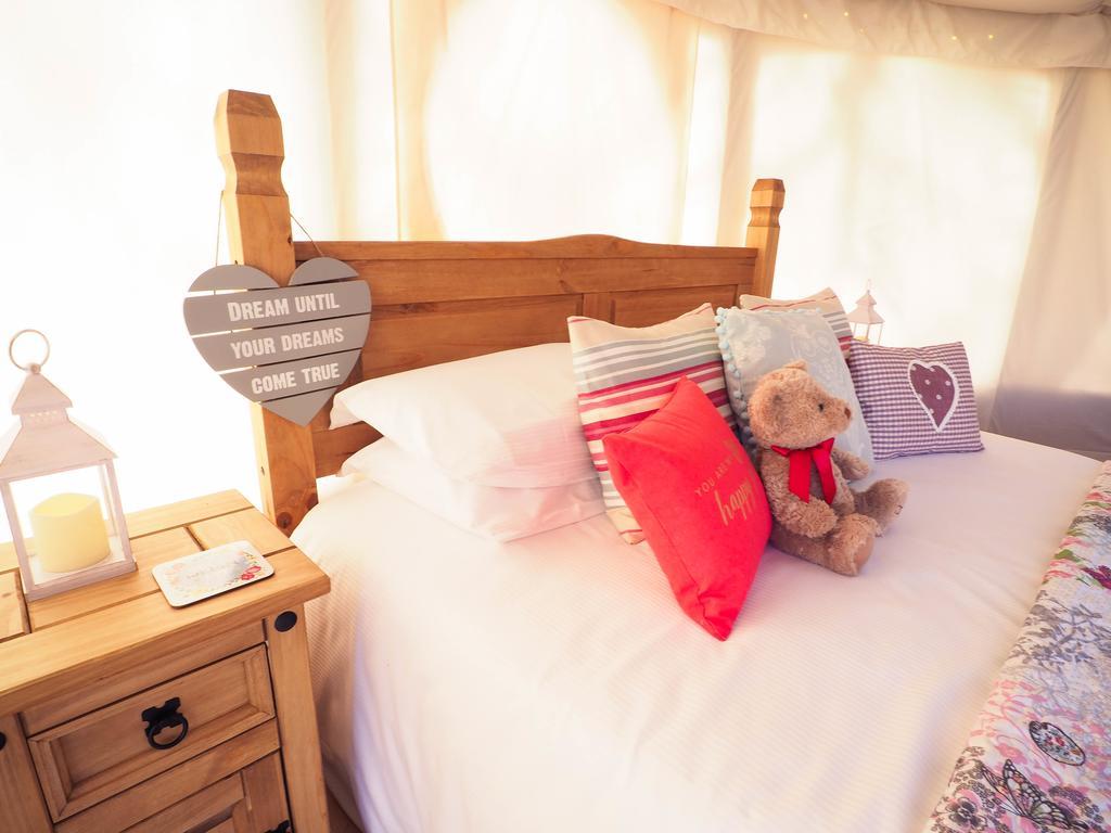 Hotel Old Dairy Farm Glamping Emsworth Exterior foto